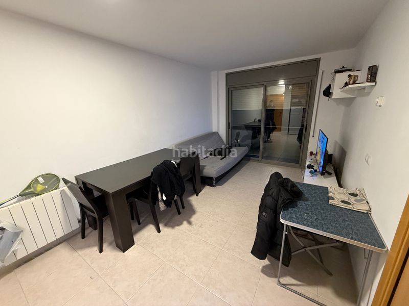 Foto d99379c0-11db-4aa1-b0fc-2ece0ba4f3a9. Pis amb calefacció aparcament a Olot