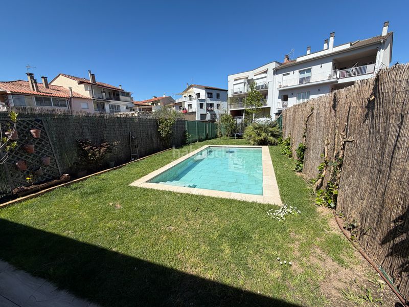 Foto 4de755fd-3e71-471c-913e-e1b4bf7a6524. Casa adossada amb calefacció piscina a Olot
