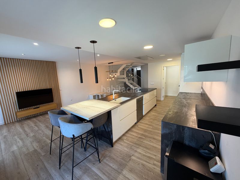 Foto 7c01093b-ba89-4399-8189-465828c6465b. Casa adossada amb calefacció piscina a Olot