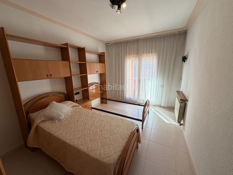 Foto aab7496e-a921-44db-8474-80764cbf1ac1. Xalet amb xemeneia calefacció aparcament a Olot