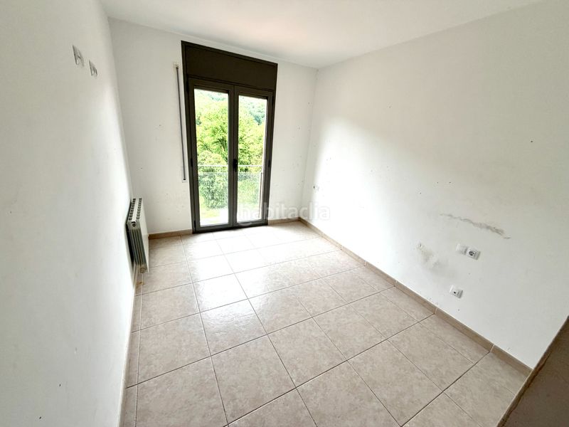 Foto c5d51949-2a10-4d40-bb10-bbbf1748ca18. Pis amb calefacció aparcament a Olot