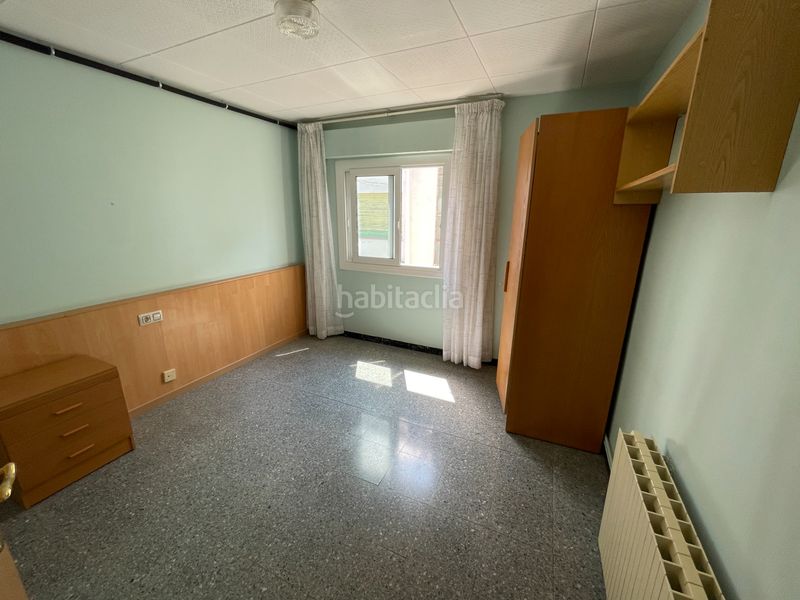 Foto fd4855a7-a27b-4cf0-8de5-2f3a681ce5e5. Casa amb aparcament a Olot