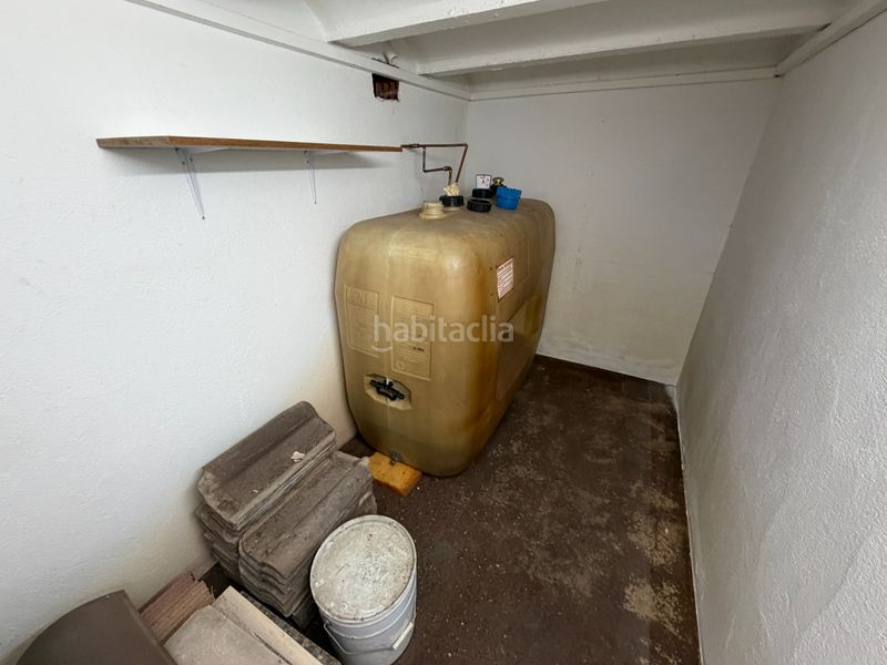 Foto 099b5ddd-3151-406c-bd15-ba3792660cde. Casa adossada amb xemeneia calefacció aparcament a Olot