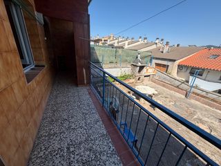 Reihenhaus in Olot. Casa planta baixa a bonavista
