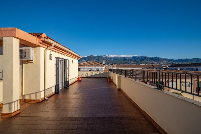 Foto 77d7123a-0d29-45a6-9211-f4e1a80fc60a. Àtic amb aparcament a San Antón Armilla