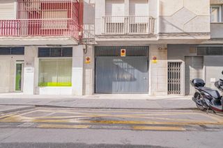 Aparcament cotxe a Calle Tórtola