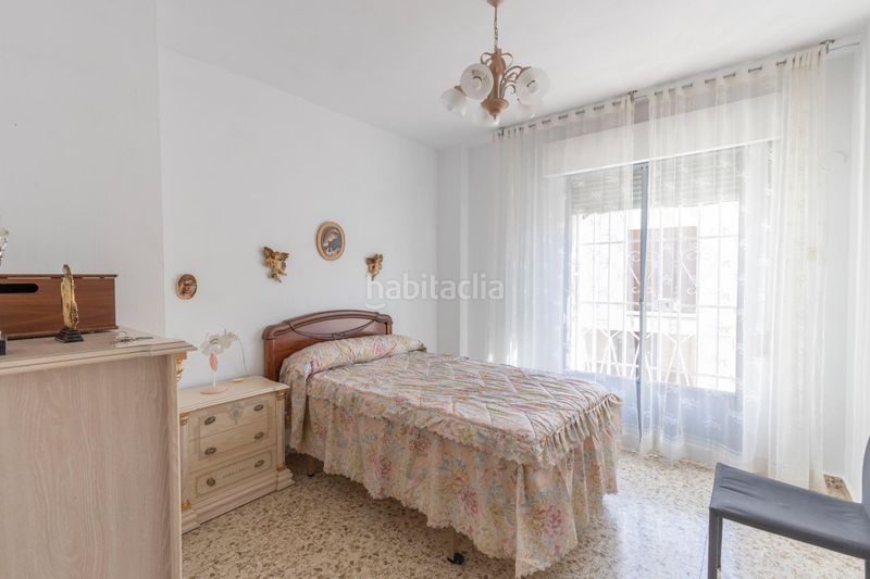 Foto 4d295444-b591-4410-95eb-9f0ecf83e8c6. Casa adossada amb aparcament a Atarfe