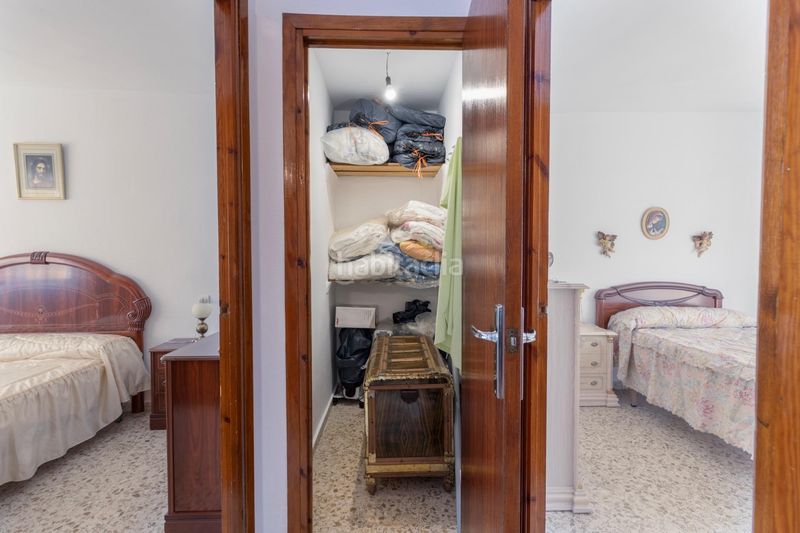 Foto f549a9af-74cd-48d5-800f-c5244241d07c. Casa adossada amb aparcament a Atarfe