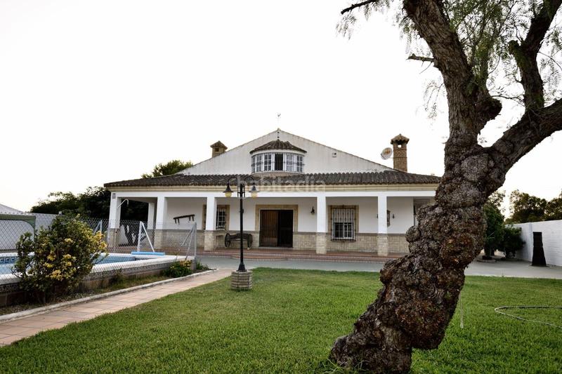 Foto aa9fd820-1778-4d58-a3f9-48cb019e4321. Xalet amb calefacció aparcament piscina a Cuatro Pinos - El Carmen Puerto de Santa María (El)