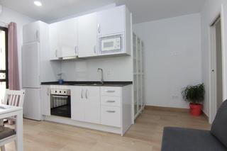 Apartament a Crevillet. Local reformado en un maravilloso apartamento con patio privado