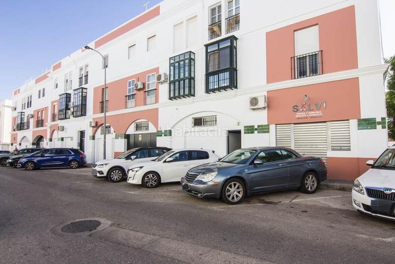 Foto 2a010e7b-2a9f-4a8f-817b-c5bf680efbf4. Locale commerciale in Plaza de Toros - Ayuntamiento Puerto de Santa María (El)