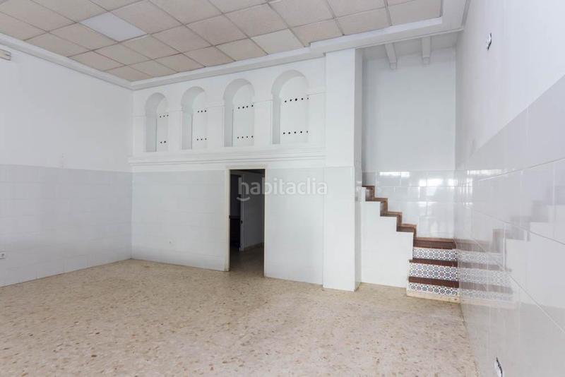 Foto 3e2b0c2a-2909-41ee-960a-6e1fc2bc16af. Locale commerciale in Plaza de Toros - Ayuntamiento Puerto de Santa María (El)