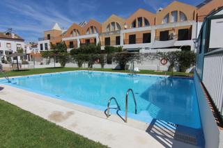 Casa adossada a El Juncal - Vallealto. Oportunidad única en valle alto!