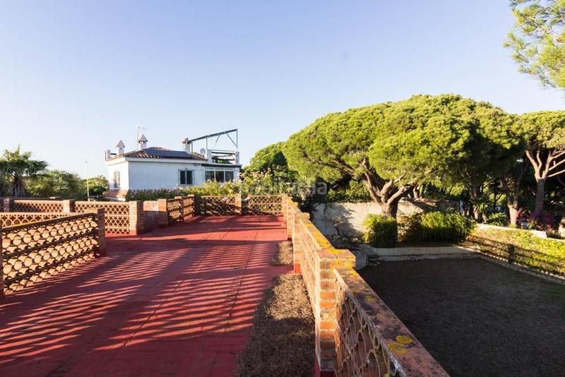 Foto 624dd9c5-4e3a-4e6f-9f4b-40941f8a7ee8. Chalet with parking in Los Franceses - La Vega Chiclana de la Frontera