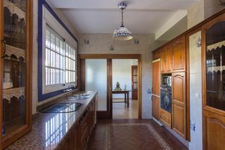 Xalet a Crevillet. Chalet independiente con jardín en excelente ubicación junto a p