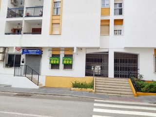 Geschäftsraum in Crevillet. Local comercial en excelente ubicación, junto a avenida del ejér