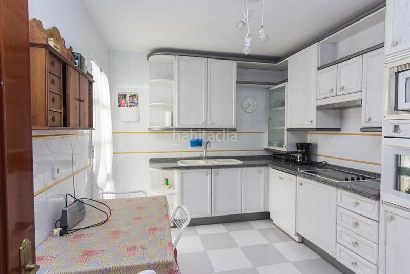 Foto 4d8a97e9-3037-4110-b5fd-a6675b0966dd. Casa adossada amb aparcament a Crevillet Puerto de Santa María (El)