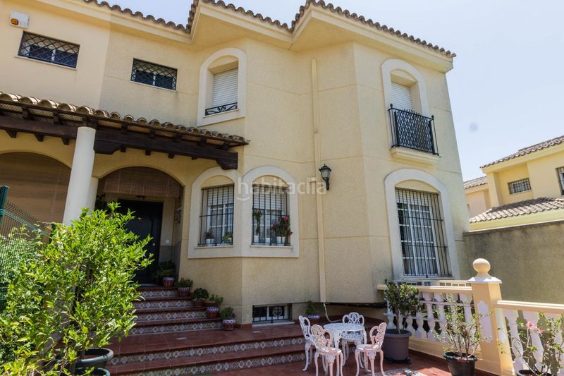 Foto 33dbada1-7640-4fdc-9456-97963c8e177f. Casa adossada amb aparcament a El Altillo Jerez de la Frontera