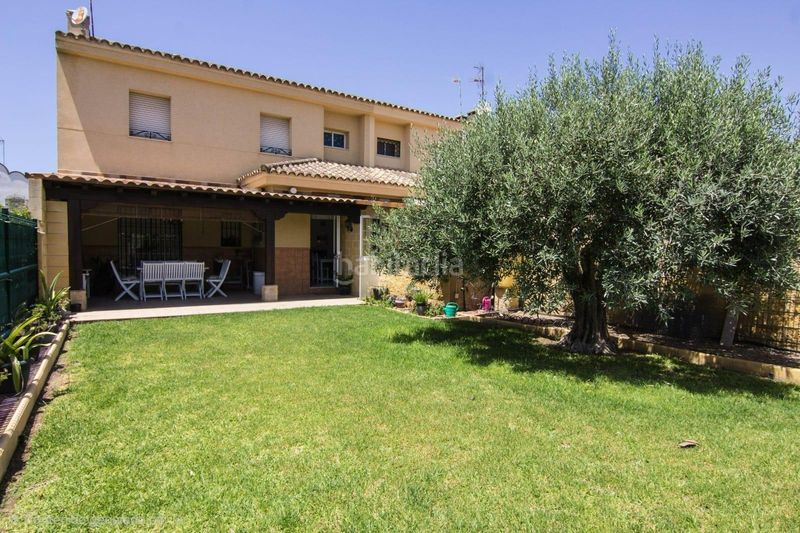 Foto ab02e5bc-22b1-4a8c-80bb-1c7556ad3afd. Casa adossada amb aparcament a El Altillo Jerez de la Frontera