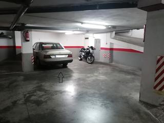 Lloguer Aparcament cotxe  Carrer arquitecto morell. Junto corte ingles plaza de garaje en alquiler