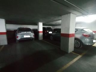 Alquiler Parking coche en Carrer pintor lorenzo casanova 19. Plaza de garaje doble