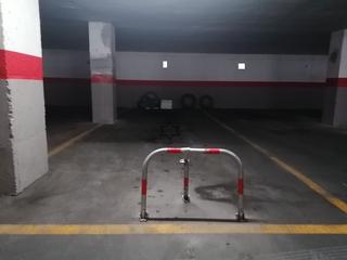 Location Parking voiture à Carrer pintor lorenzo casanova 19. Plaza de garaje doble
