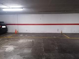 Location Parking voiture  Calle churruca. Plaza de garaje para coche mediano y moto