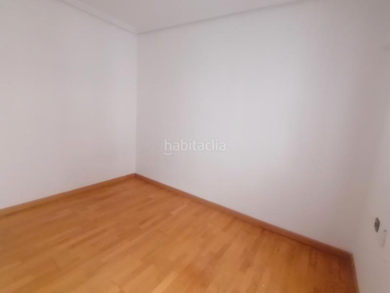 Foto eac1023d-e290-4c0c-9750-7736c3e329ab. Piso vistas despejadas mar y avenida en Ensanche-Diputación Alicante