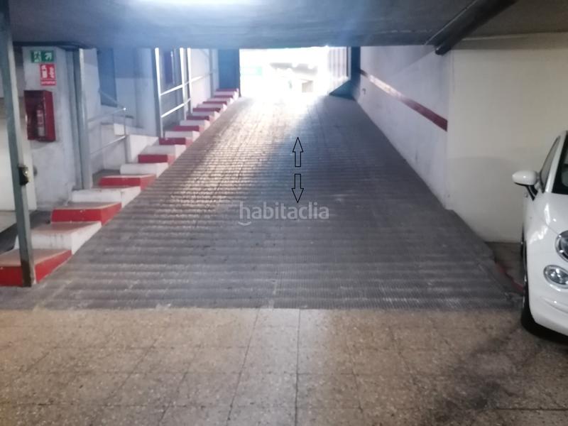 Foto 5d88a37d-d4cc-4c15-914b-b0eaa31b8c4d. Parking coche plaza de garaje cómoda en Ensanche-Diputación Alicante