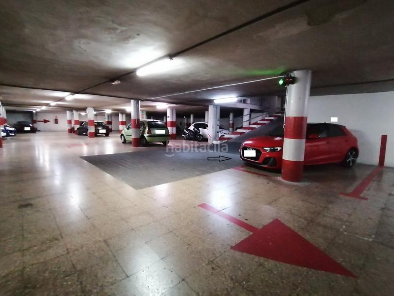 Foto f9cdc9a9-c6bb-46c8-88ce-b022f57c677d. Parking coche plaza de garaje cómoda en Ensanche-Diputación Alicante