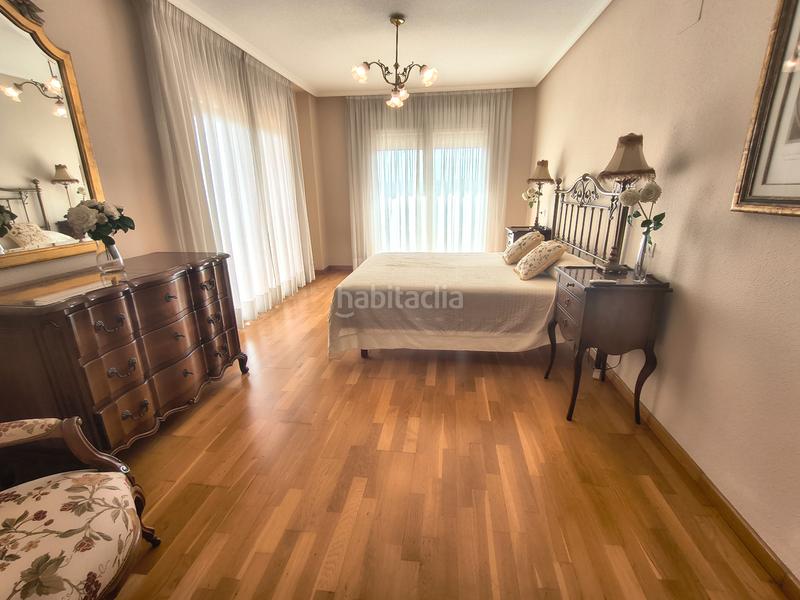 Foto f81f28dc-b13c-4793-bbfb-fc7590c052e5. Rent flat with heating parking pool in Babel Alicante