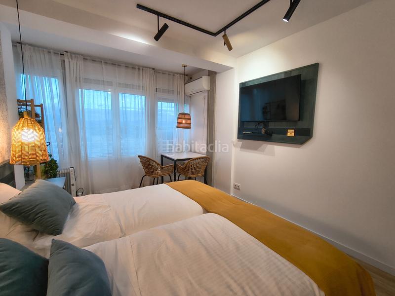 Foto 6c8b500f-f196-49f0-aa38-e7e49c2f81c6. Location studio dans calle poeta vila y blanco 12 dans Alicante