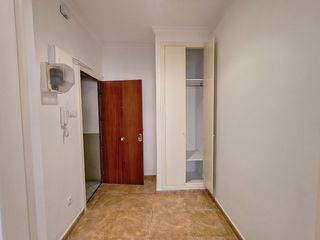 Lloguer Pis  Carrer pintor agrasot. Todo exterior  en calle céntrica y tranquila