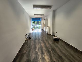 Miete Büro  Calle de los doscientos. Bonita oficina en edificio exclusivo de oficinas