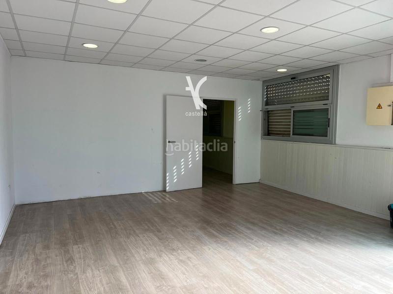 Foto 21ec4dca-f934-44b5-9be7-d4ff2d18b0b9. Alquiler local comercial en premiá de mar en Banyeres Premià de Mar