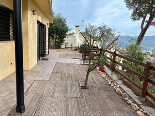 Rent Chalet in Urbanitzacions. En argentona