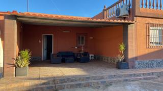 Xalet a Villanueva Golf. Chalet urbano hipotecable