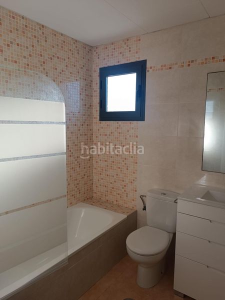 Foto 01d812ae-6d9a-4ca7-ac40-22847bc3ab05. Casa adossada amb aparcament a Casines Puerto Real