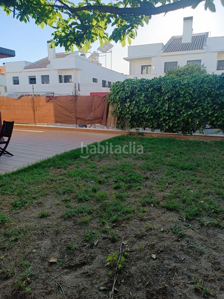 Foto 05c96ce3-1641-4c49-add4-94f14ddee0af. Casa adossada amb aparcament a Casines Puerto Real