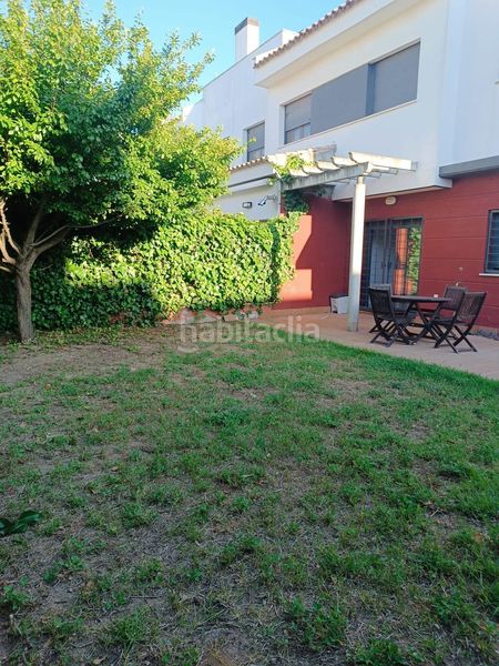 Foto 4e485346-cd97-41ed-b44e-12a3fd400ae6. Casa adossada amb aparcament a Casines Puerto Real