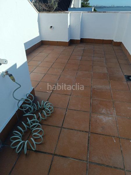 Foto 85a5a1f4-6b10-4857-8ec8-b9a8463f45f4. Casa adossada amb aparcament a Casines Puerto Real