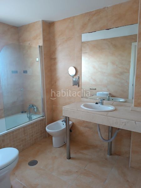 Foto e0729648-1a73-452a-9c65-34089f801a8d. Casa adossada amb aparcament a Casines Puerto Real