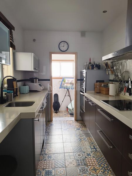 Foto e584f237-5798-4a37-aaf2-04a3caac4e86. Casa adossada amb aparcament a Las Canteras Puerto Real