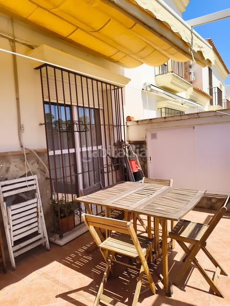 Foto ec2463f4-f558-4486-af94-357b39aa3bb0. Casa adossada amb aparcament a Las Canteras Puerto Real