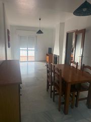 Casa a schiera in Centro. Gran unifamiliar en venta en marina de la bahía