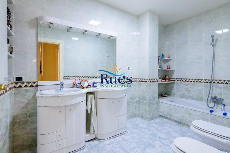 Foto e4fe886d-0e88-4386-a6d9-9d4513921ef0. Casa amb aparcament a Playa Burriana