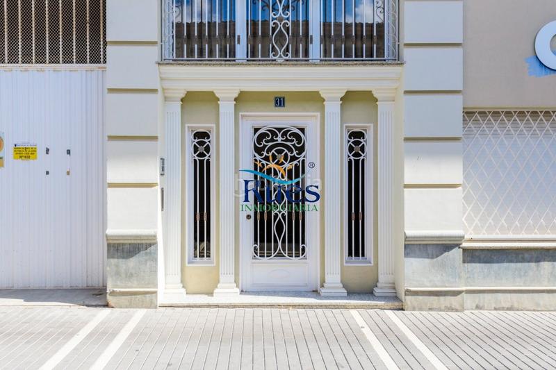 Foto f339304d-1823-471d-8c1f-c9bf073eea31. Casa amb aparcament a Playa Burriana