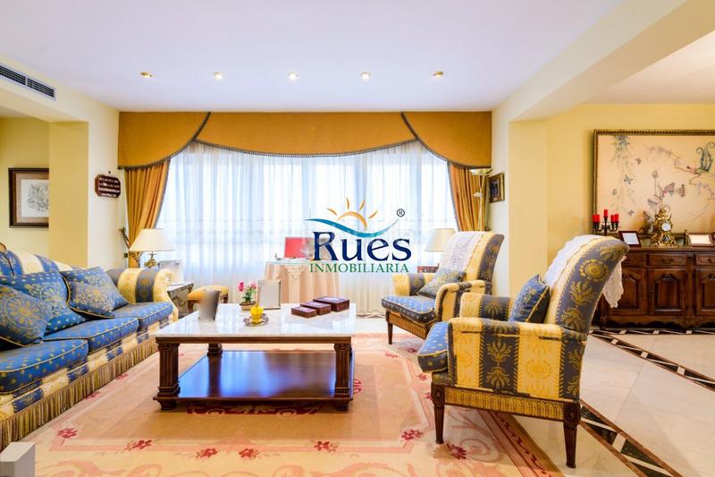 Foto f6b28cdd-bc10-4f65-9770-d06f80e54b90. Casa amb aparcament a Playa Burriana