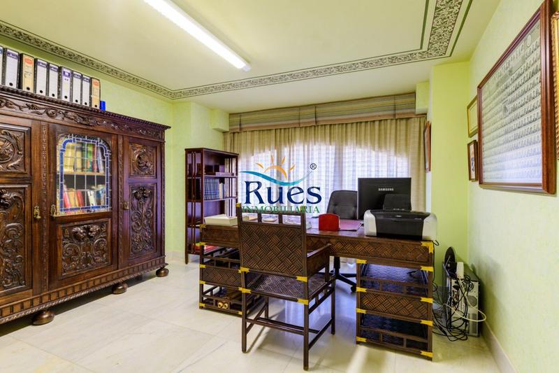 Foto fa096a2e-4bc3-451e-b24d-c45e72bffcdf. Casa amb aparcament a Playa Burriana