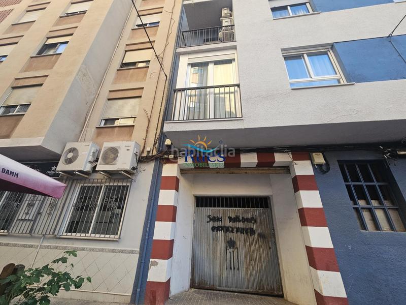 Foto ee4febbf-6051-48a4-abdf-c4268f5df77e. Autoparkplatz in Plaza Illes Columbretes Castellón de la Plana